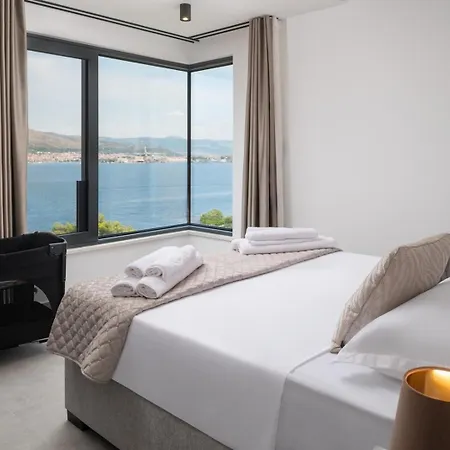 Moderno Seaview Heated Pool Villa